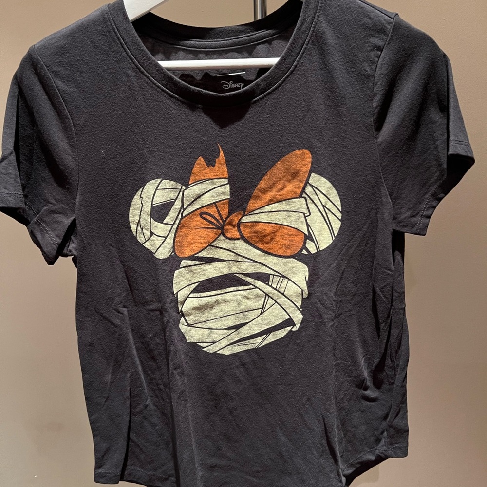 Old Navy Disney tshirt